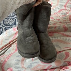 grey ugg boots size 8